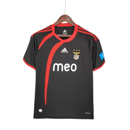 https://cdn.shopify.com/s/files/1/0826/7228/8075/files/20092010-benfica-meo-away-retro-jersey-833222.webp?v=1741198255