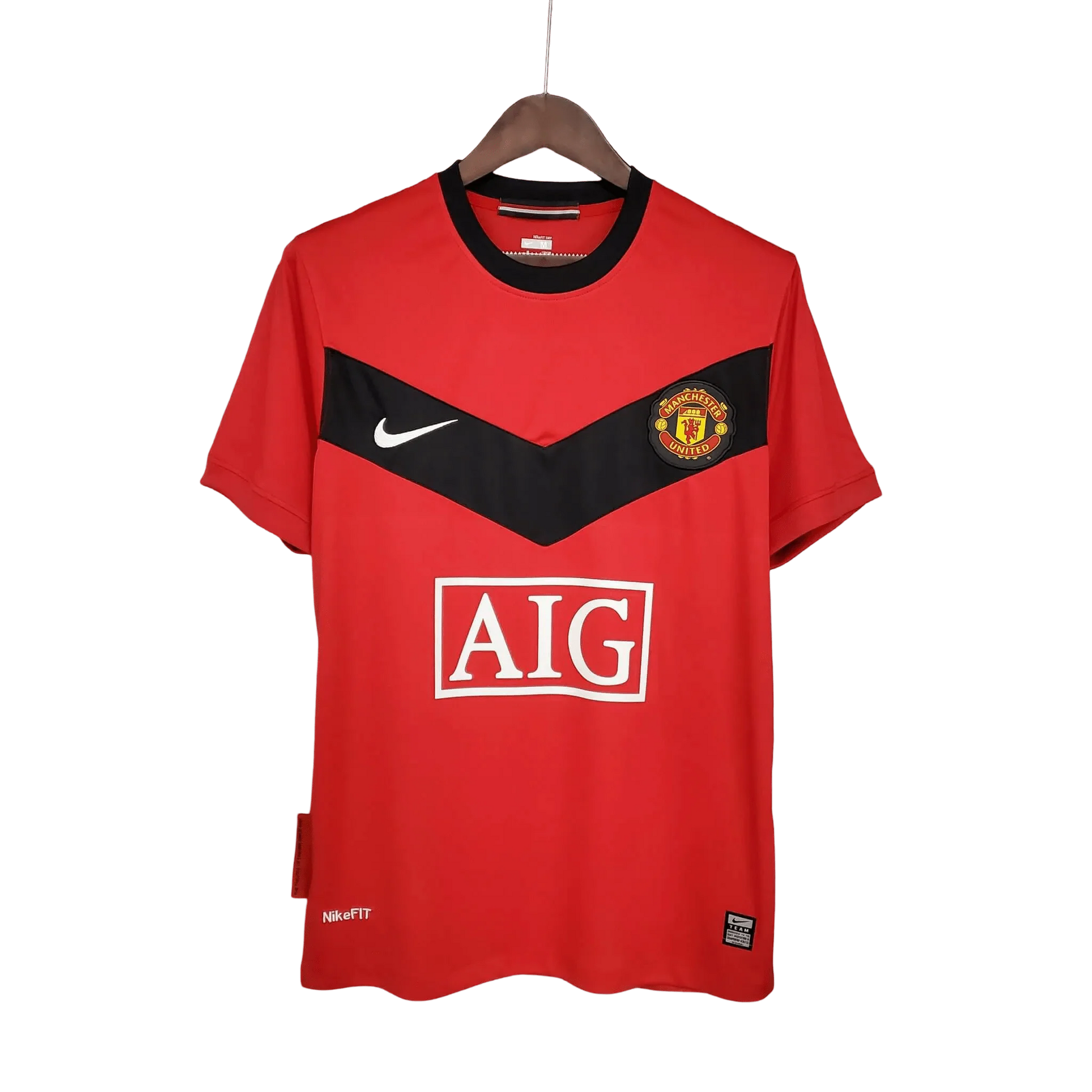 https://cdn.shopify.com/s/files/1/0826/7228/8075/files/20092010-manchester-united-aig-home-retro-kit-classickits433-994888.webp?v=1741197665