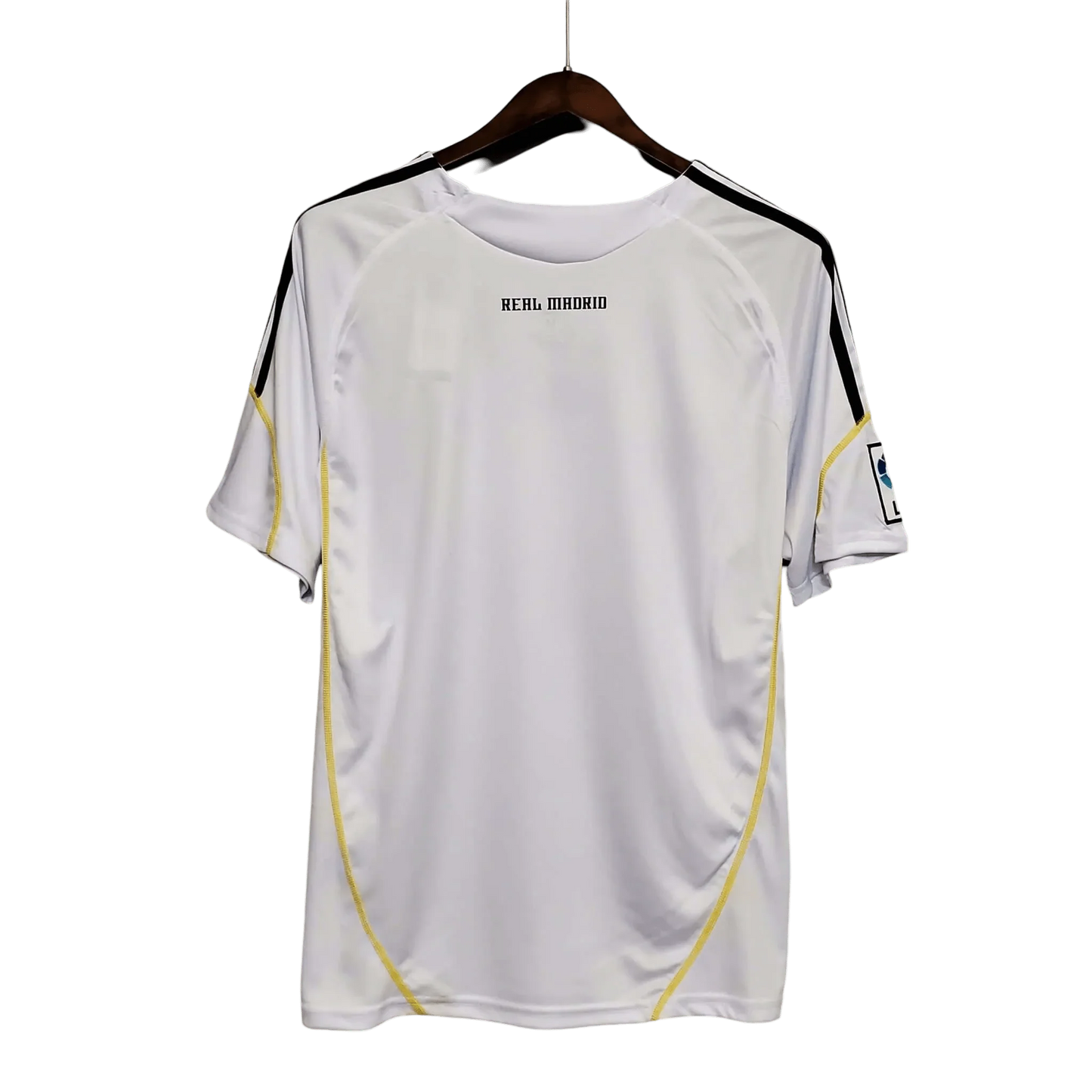 https://cdn.shopify.com/s/files/1/0826/7228/8075/files/20092010-real-madrid-bwin-home-retro-kit-639304.webp?v=1741197453