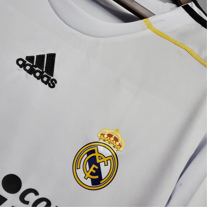 https://cdn.shopify.com/s/files/1/0826/7228/8075/files/20092010-real-madrid-bwin-home-retro-kit-696303.webp?v=1741197454