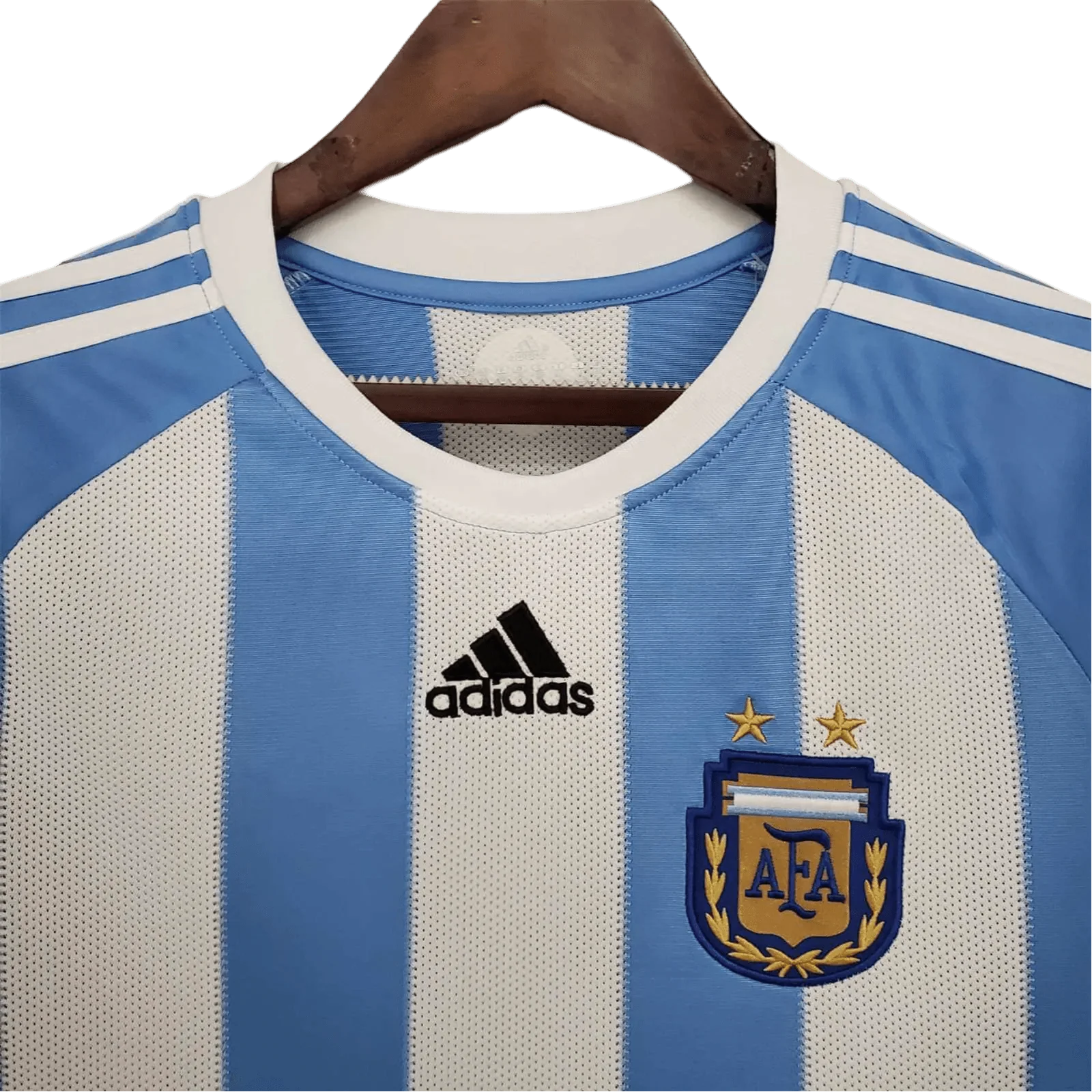 https://cdn.shopify.com/s/files/1/0826/7228/8075/files/2010-argentina-home-retro-kit-377437.webp?v=1741197283
