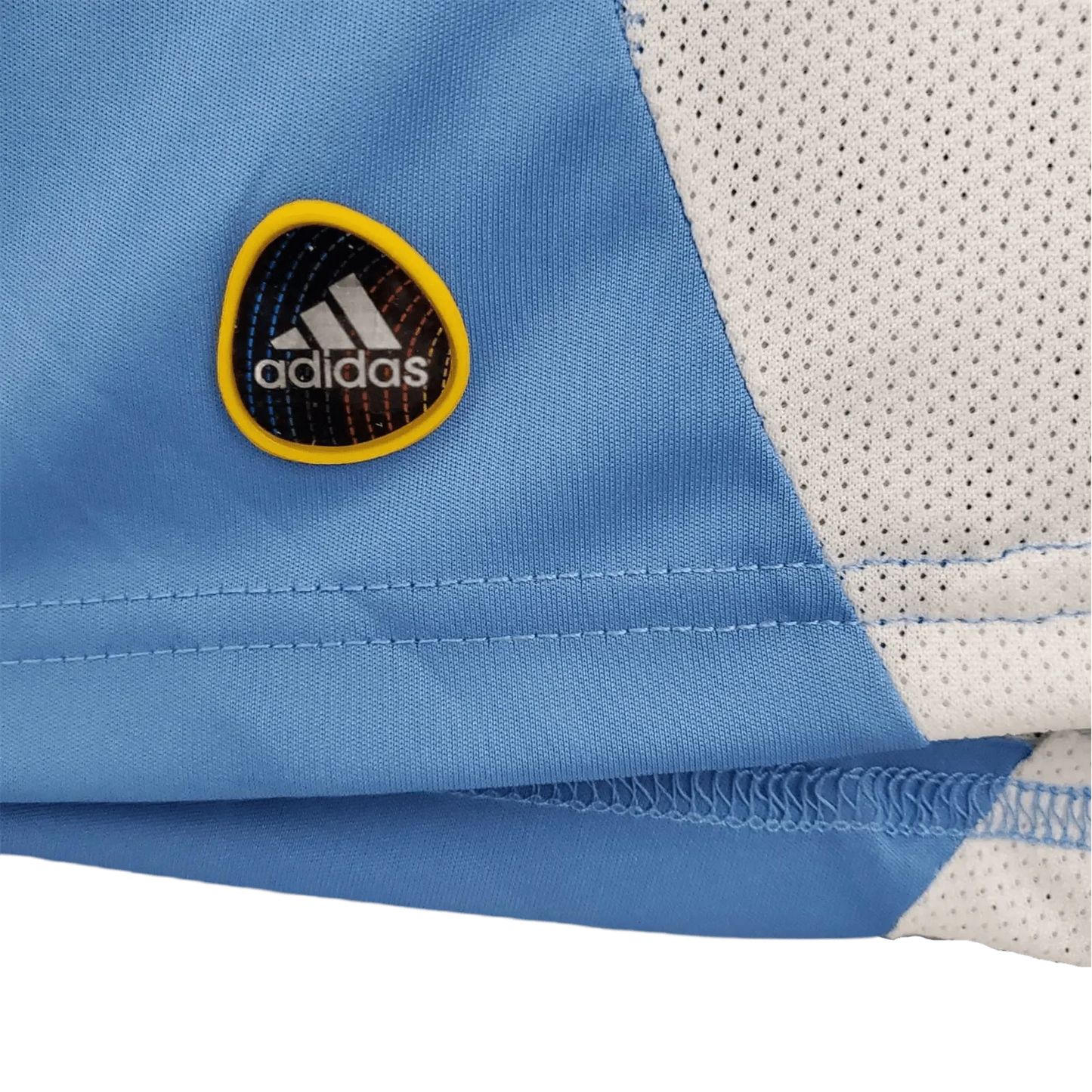 https://cdn.shopify.com/s/files/1/0826/7228/8075/files/2010-argentina-home-retro-kit-428876.webp?v=1741197281