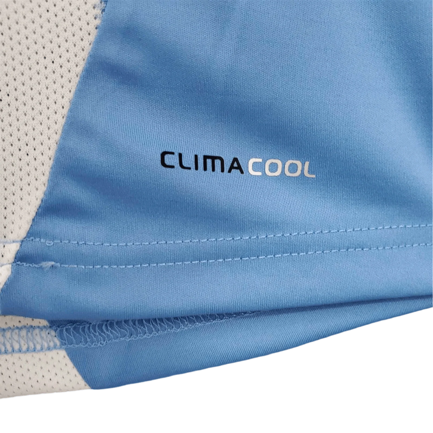 https://cdn.shopify.com/s/files/1/0826/7228/8075/files/2010-argentina-home-retro-kit-889368.webp?v=1741197281