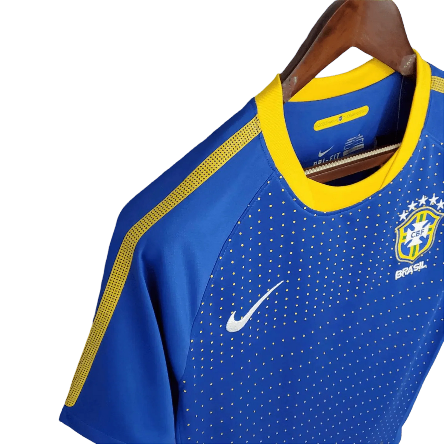 https://cdn.shopify.com/s/files/1/0826/7228/8075/files/2010-brazil-away-retro-kit-494468.webp?v=1741196959