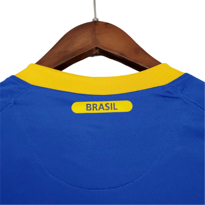 https://cdn.shopify.com/s/files/1/0826/7228/8075/files/2010-brazil-away-retro-kit-642878.webp?v=1741196961
