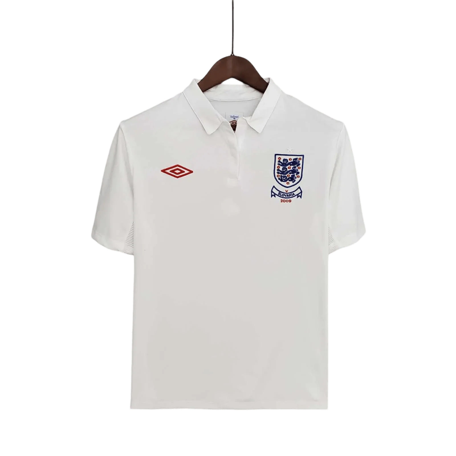 https://cdn.shopify.com/s/files/1/0826/7228/8075/files/2010-england-home-retro-kit-456563.webp?v=1741196946