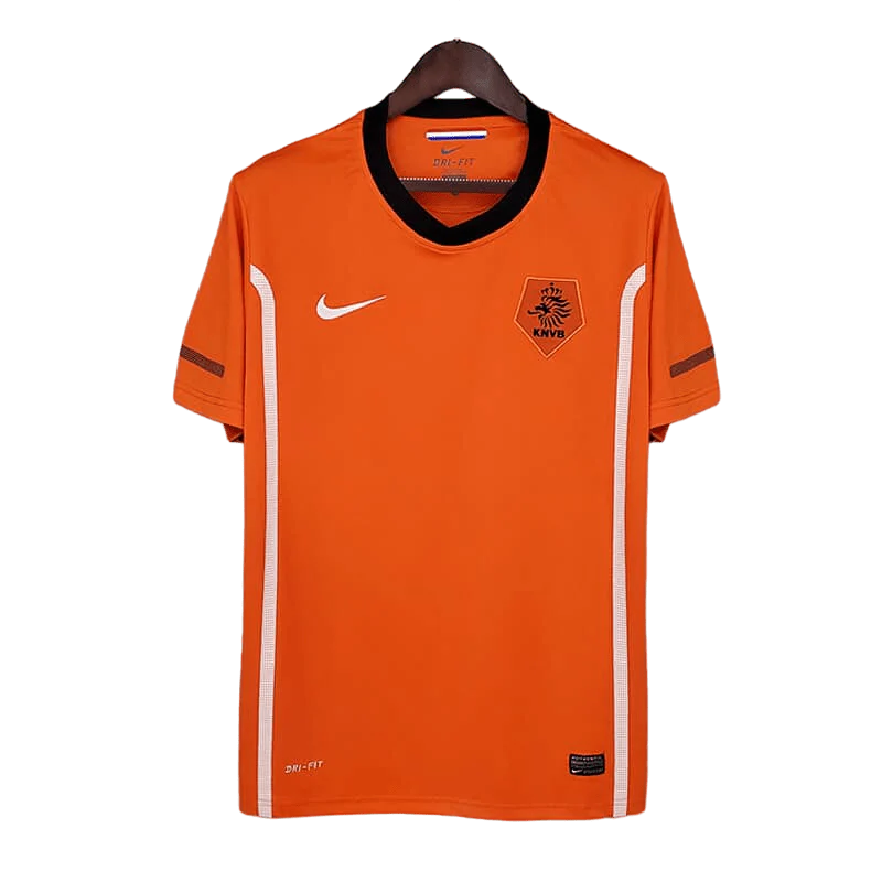 https://cdn.shopify.com/s/files/1/0826/7228/8075/files/2010-netherlands-world-cup-home-retro-kit-classickits433-722842.webp?v=1741198794