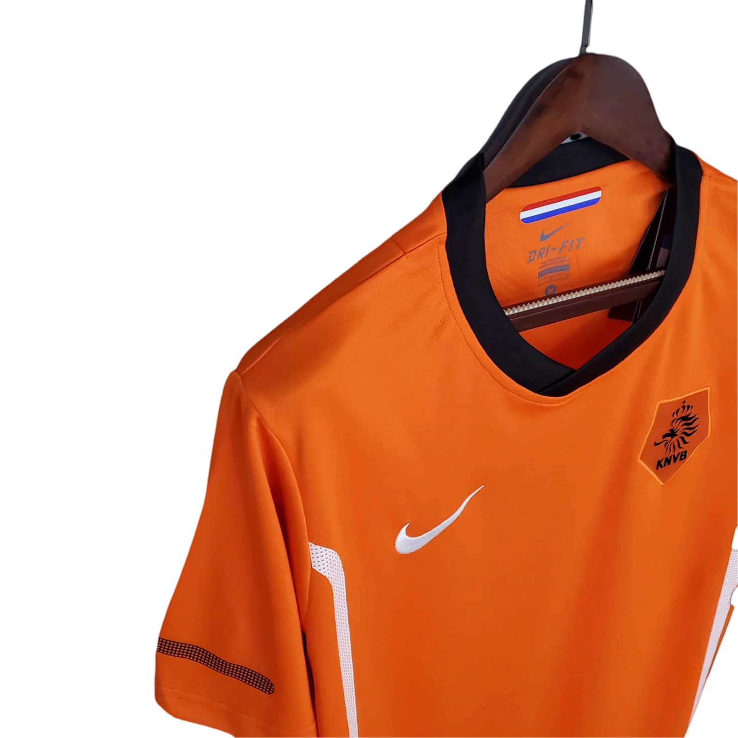 https://cdn.shopify.com/s/files/1/0826/7228/8075/files/2010-netherlands-world-cup-home-retro-kit-classickits433-754034.webp?v=1741198797