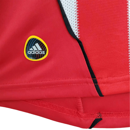 https://cdn.shopify.com/s/files/1/0826/7228/8075/files/20102011-bayern-munich-home-retro-kit-classickits433-395314.webp?v=1741197844