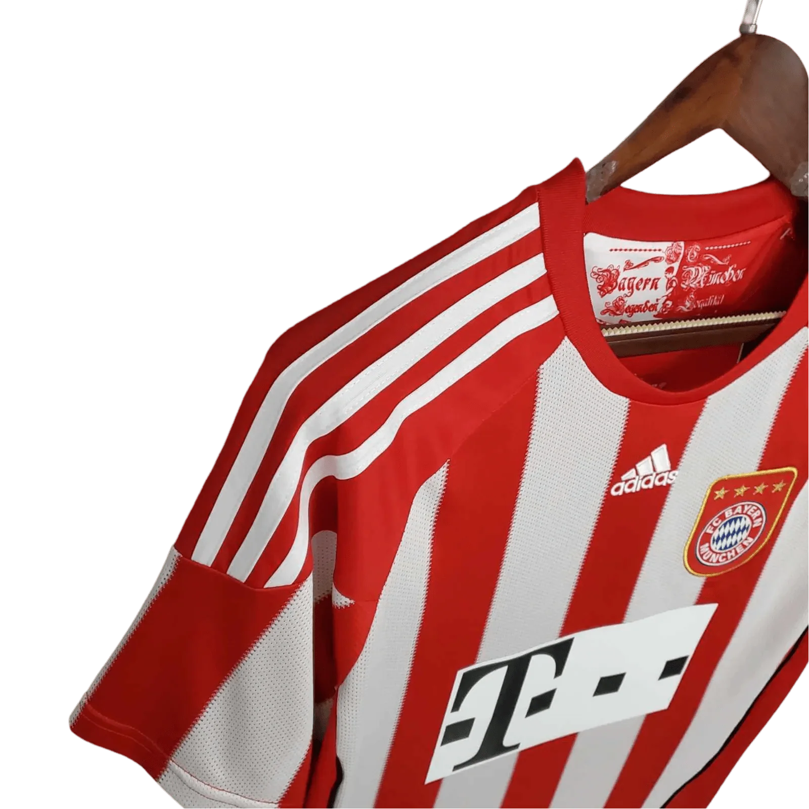 https://cdn.shopify.com/s/files/1/0826/7228/8075/files/20102011-bayern-munich-home-retro-kit-classickits433-501533.webp?v=1741197841