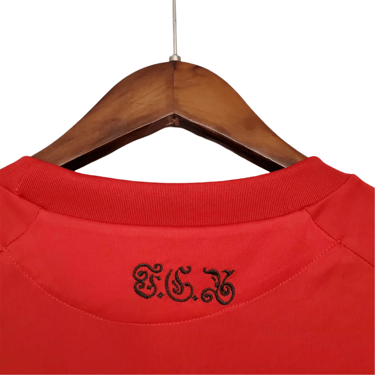 https://cdn.shopify.com/s/files/1/0826/7228/8075/files/20102011-bayern-munich-home-retro-kit-classickits433-522128.webp?v=1741197841