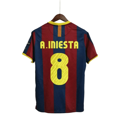 https://cdn.shopify.com/s/files/1/0826/7228/8075/files/20102011-fc-barcelona-unicef-home-retro-kit-classickits433-590988.webp?v=1741197555