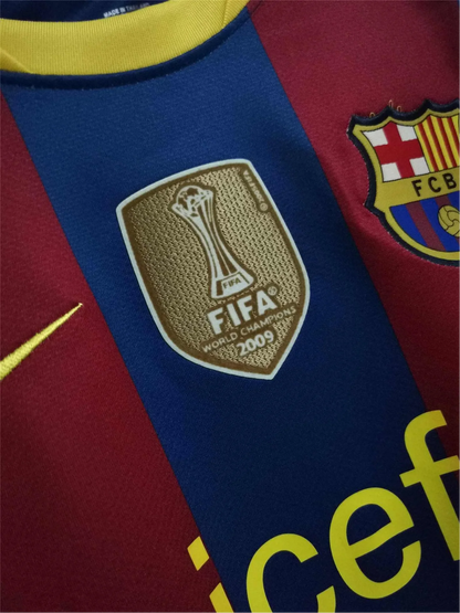 https://cdn.shopify.com/s/files/1/0826/7228/8075/files/20102011-fc-barcelona-unicef-home-retro-kit-classickits433-932720.webp?v=1741197611