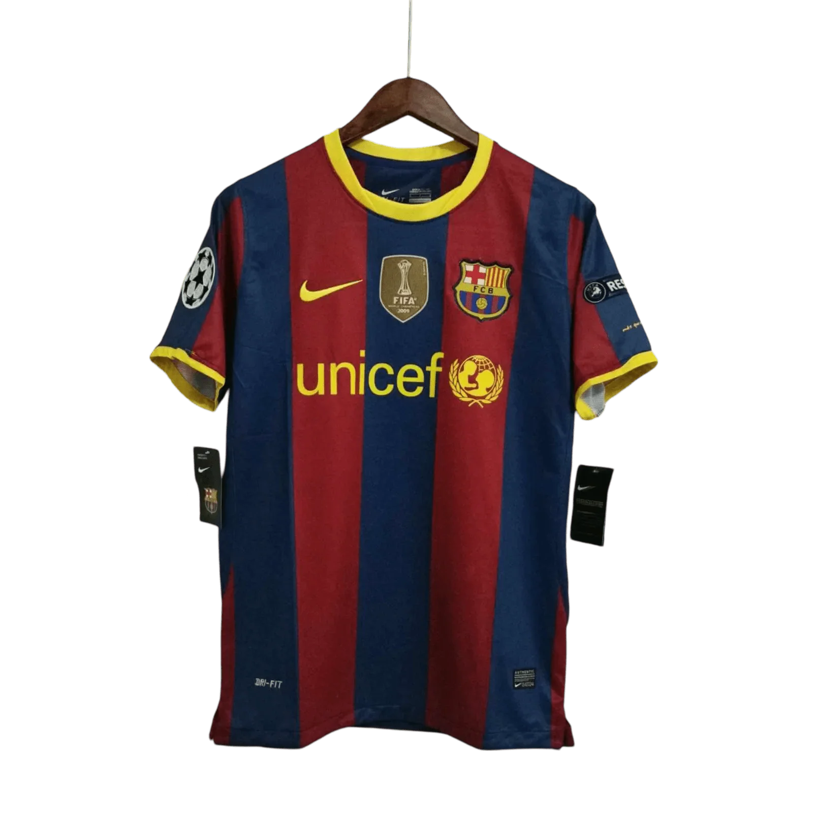 https://cdn.shopify.com/s/files/1/0826/7228/8075/files/20102011-fc-barcelona-unicef-home-retro-kit-classickits433-960581.webp?v=1741197554