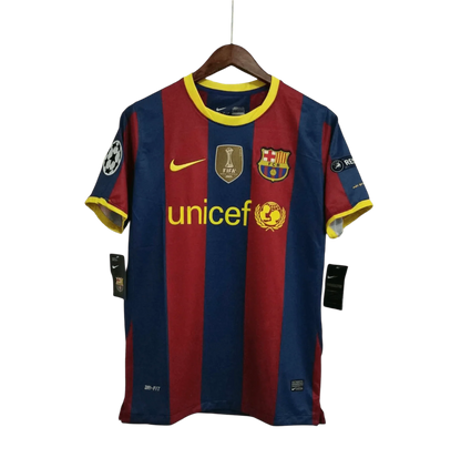 https://cdn.shopify.com/s/files/1/0826/7228/8075/files/20102011-fc-barcelona-unicef-home-retro-kit-classickits433-960581.webp?v=1741197554