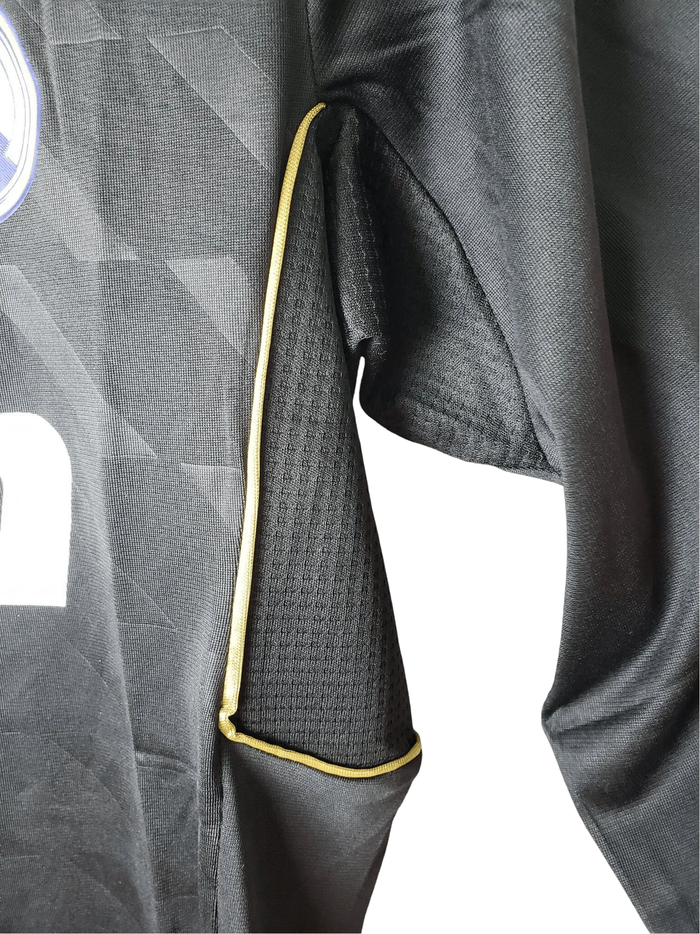 https://cdn.shopify.com/s/files/1/0826/7228/8075/files/20112012-real-madrid-bwin-away-retro-kit-long-sleeve-685578.webp?v=1741197457