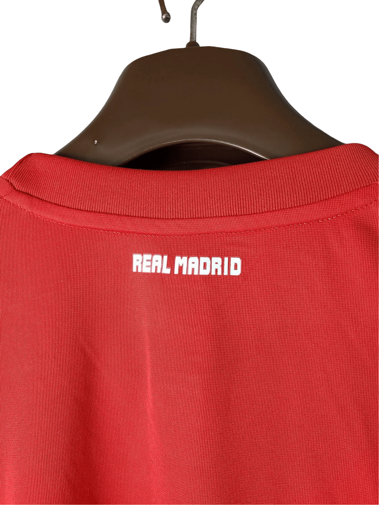 https://cdn.shopify.com/s/files/1/0826/7228/8075/files/20112012-real-madrid-bwin-third-retro-kit-long-sleeve-638770.webp?v=1741197465