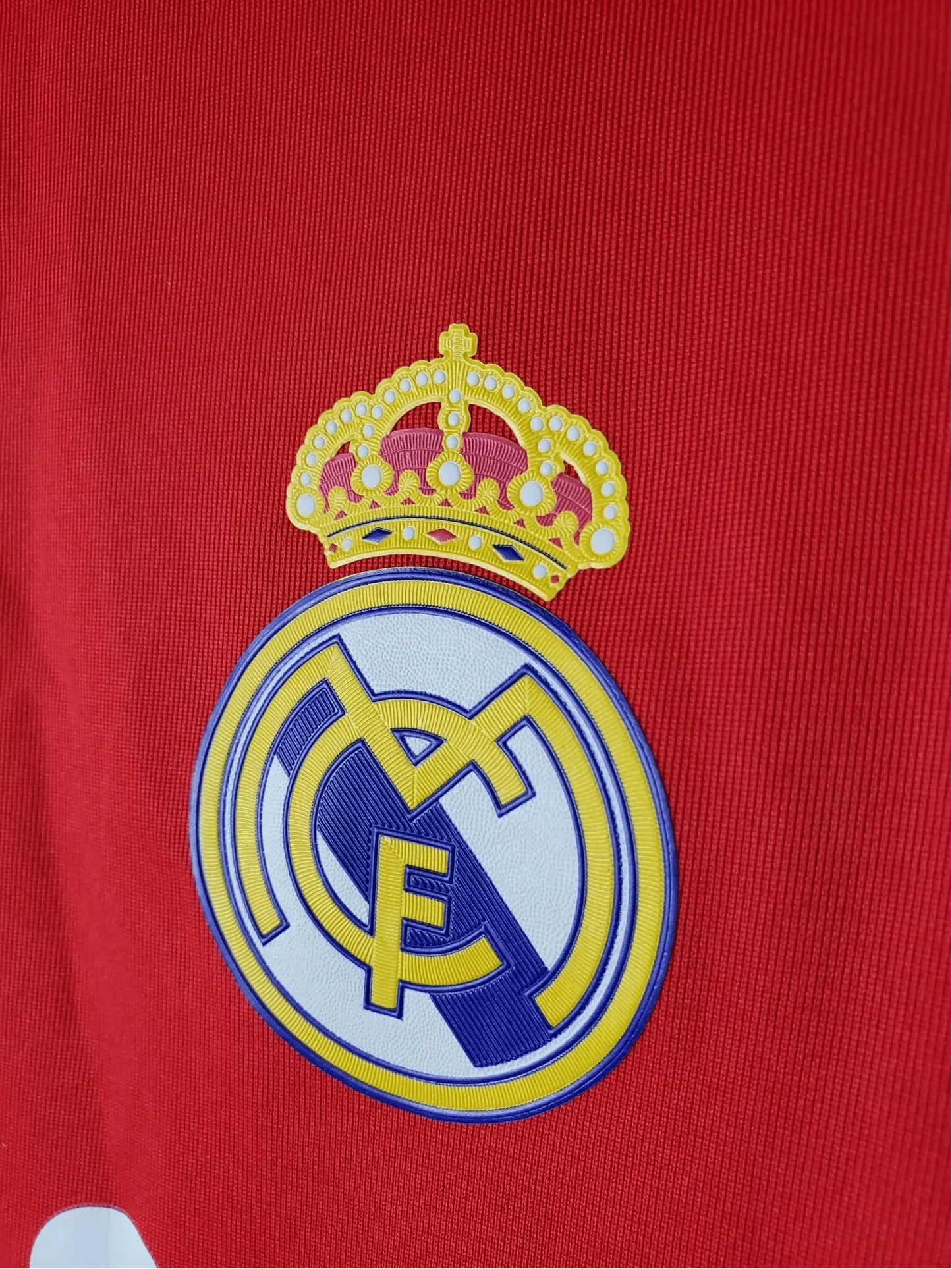 https://cdn.shopify.com/s/files/1/0826/7228/8075/files/20112012-real-madrid-bwin-third-retro-kit-short-sleeve-614269.webp?v=1741197441