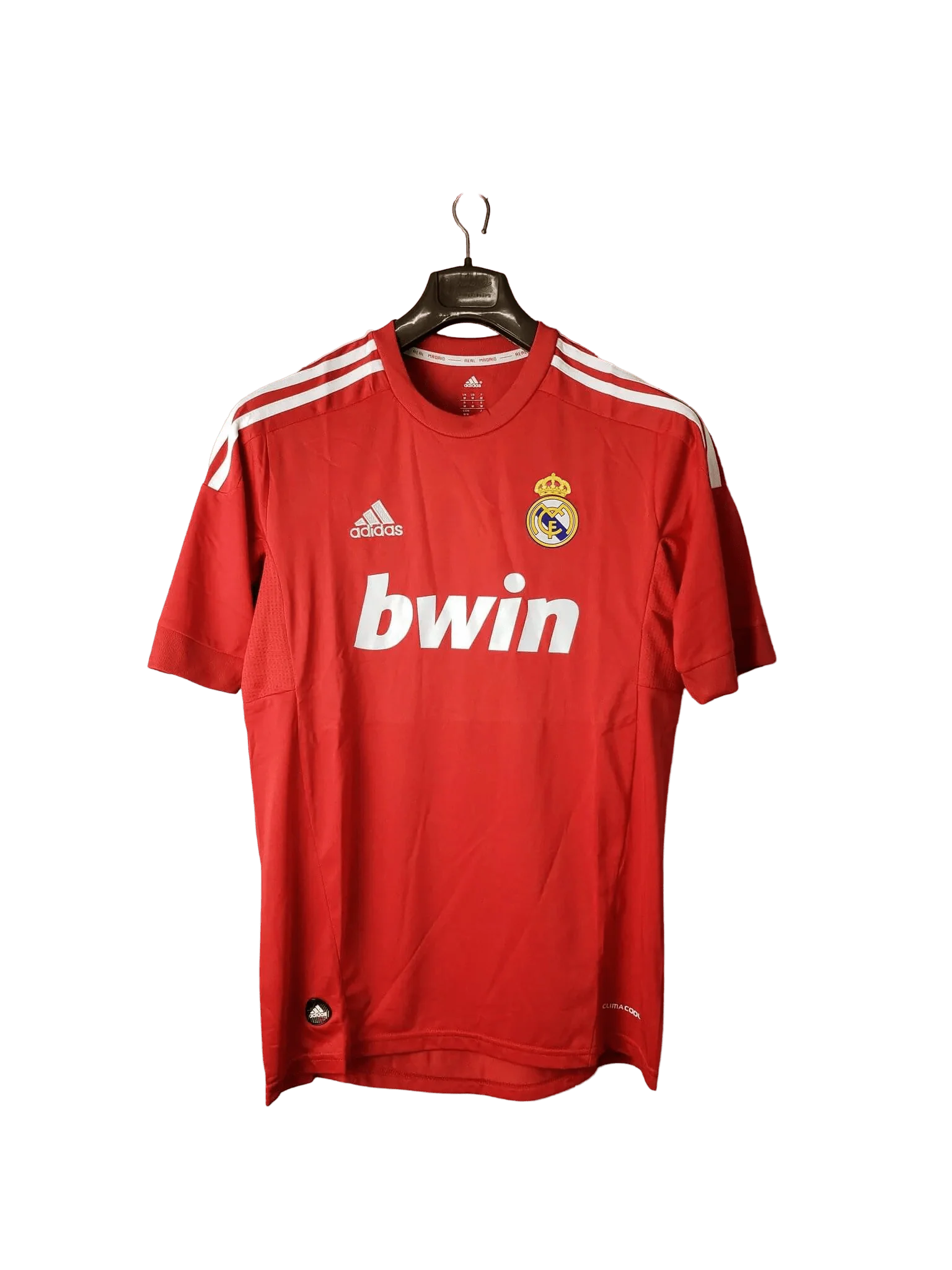 https://cdn.shopify.com/s/files/1/0826/7228/8075/files/20112012-real-madrid-bwin-third-retro-kit-short-sleeve-993437.webp?v=1741197440