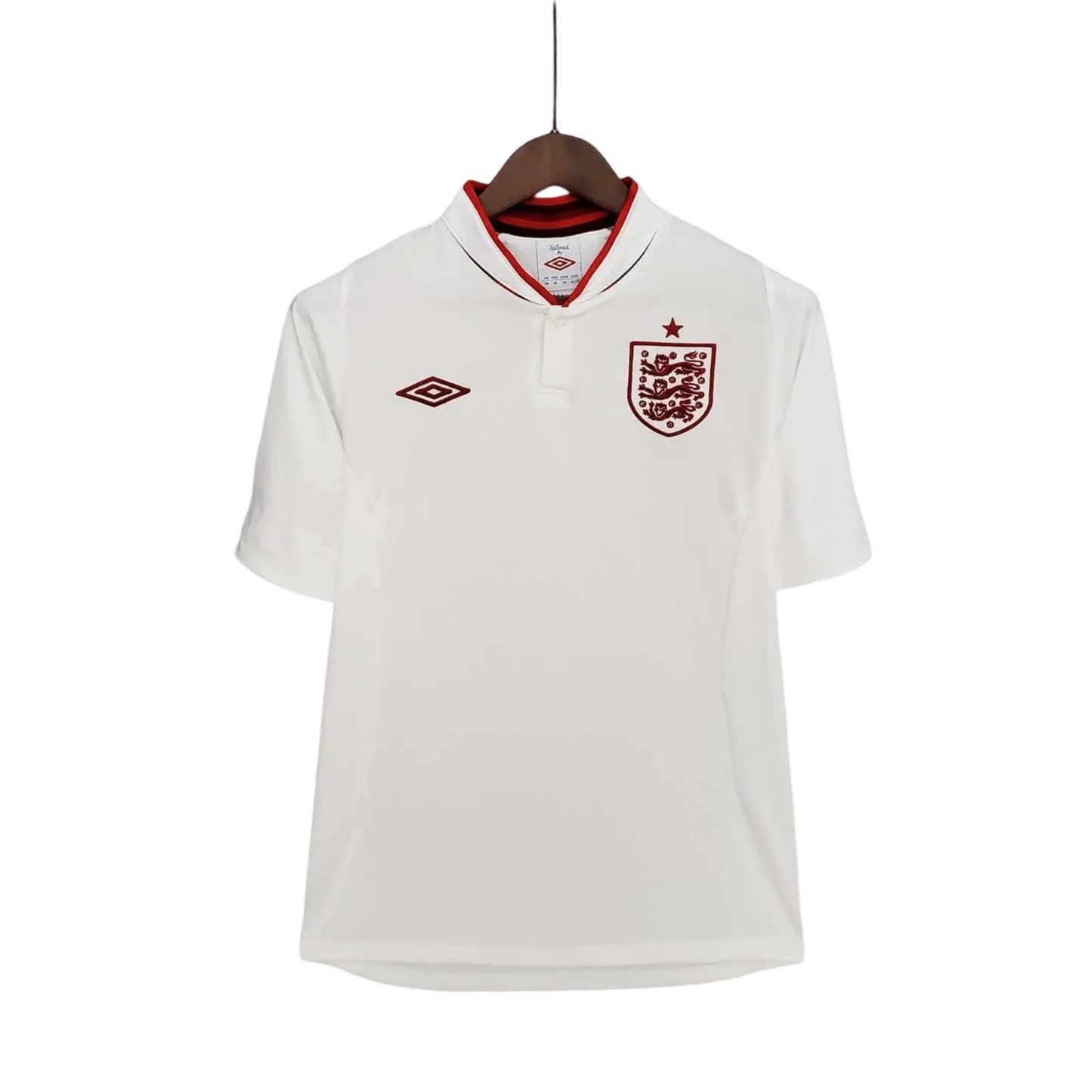 https://cdn.shopify.com/s/files/1/0826/7228/8075/files/2012-england-home-retro-kit-128298.webp?v=1741196952