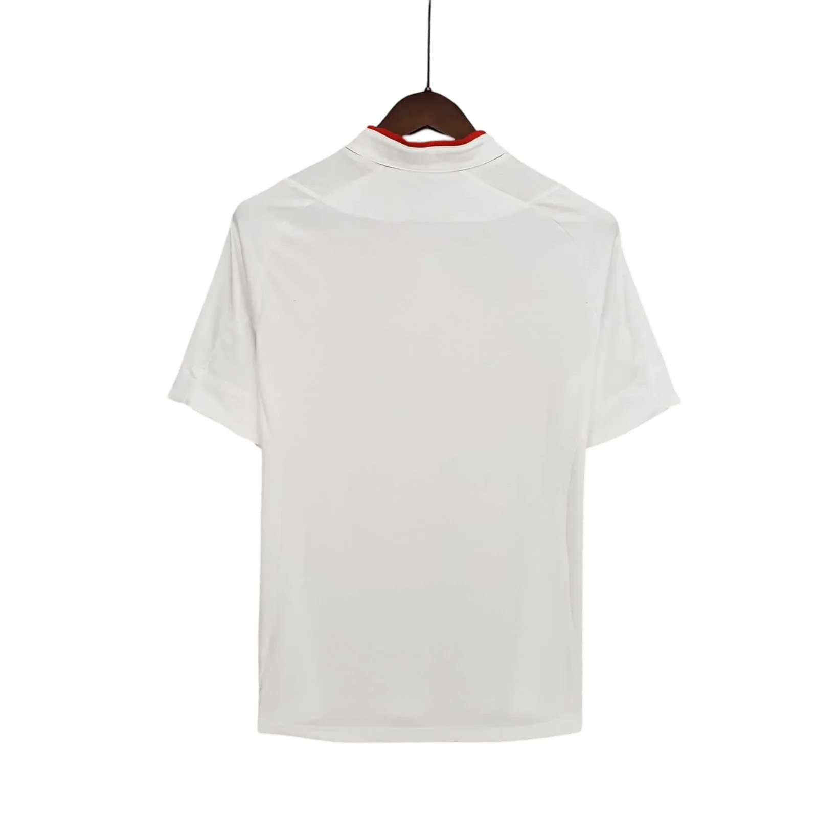https://cdn.shopify.com/s/files/1/0826/7228/8075/files/2012-england-home-retro-kit-912868.webp?v=1741196954