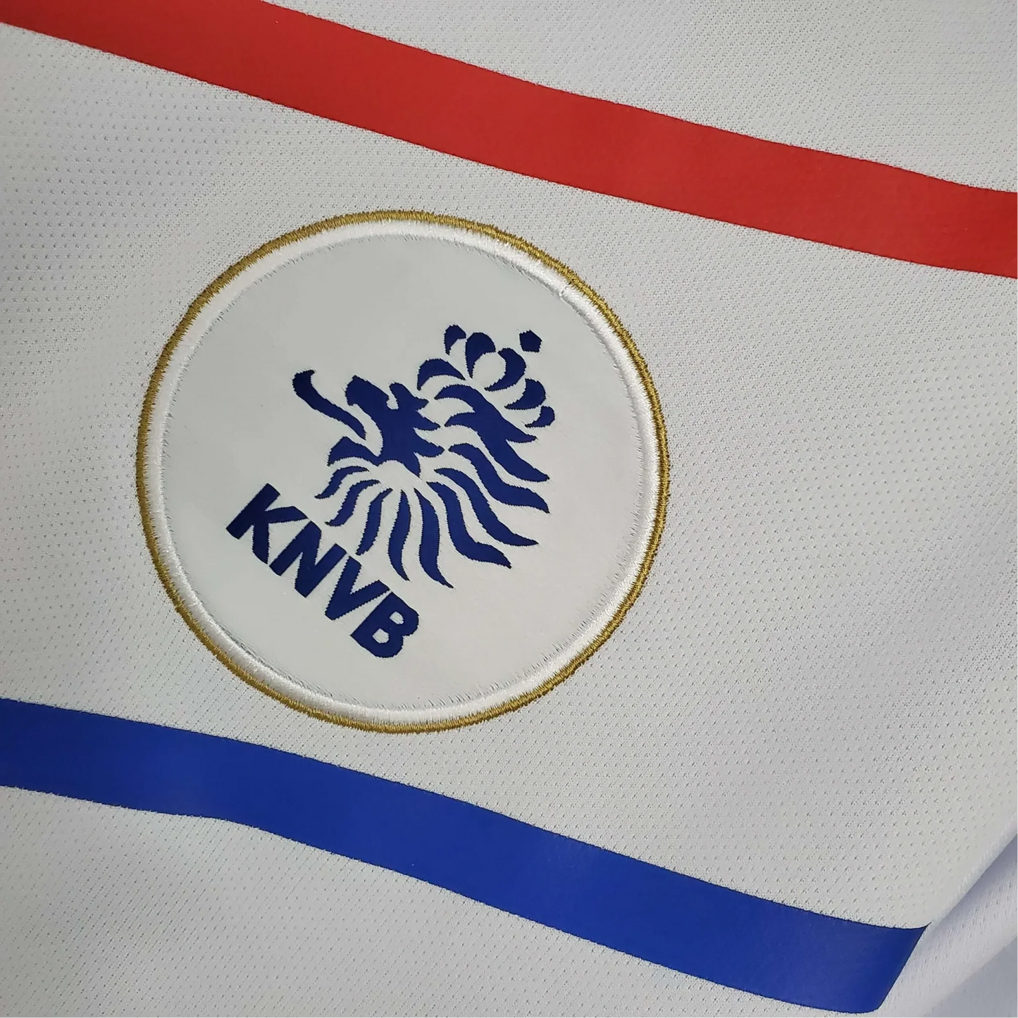 https://cdn.shopify.com/s/files/1/0826/7228/8075/files/2012-netherlands-away-retro-kit-348050.webp?v=1741197035