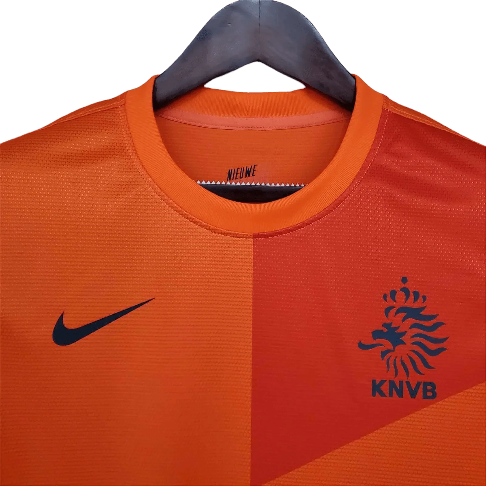 https://cdn.shopify.com/s/files/1/0826/7228/8075/files/2012-netherlands-home-retro-kit-671004.webp?v=1741197045