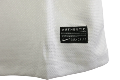 https://cdn.shopify.com/s/files/1/0826/7228/8075/files/2012-portugal-away-white-retro-kit-656229.webp?v=1741197028