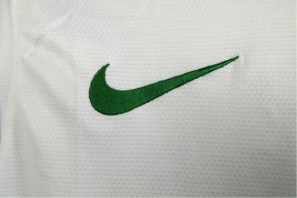 https://cdn.shopify.com/s/files/1/0826/7228/8075/files/2012-portugal-away-white-retro-kit-883297.webp?v=1741197029