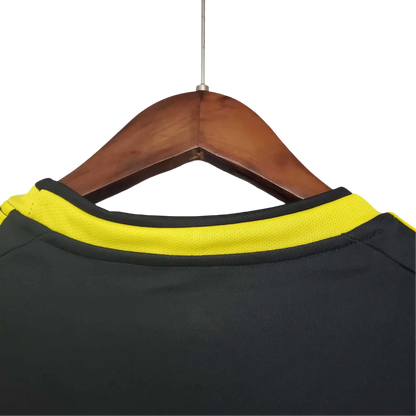 https://cdn.shopify.com/s/files/1/0826/7228/8075/files/20122013-cheisea-samsung-away-third-retro-kit-classickits433-890555.webp?v=1741198269