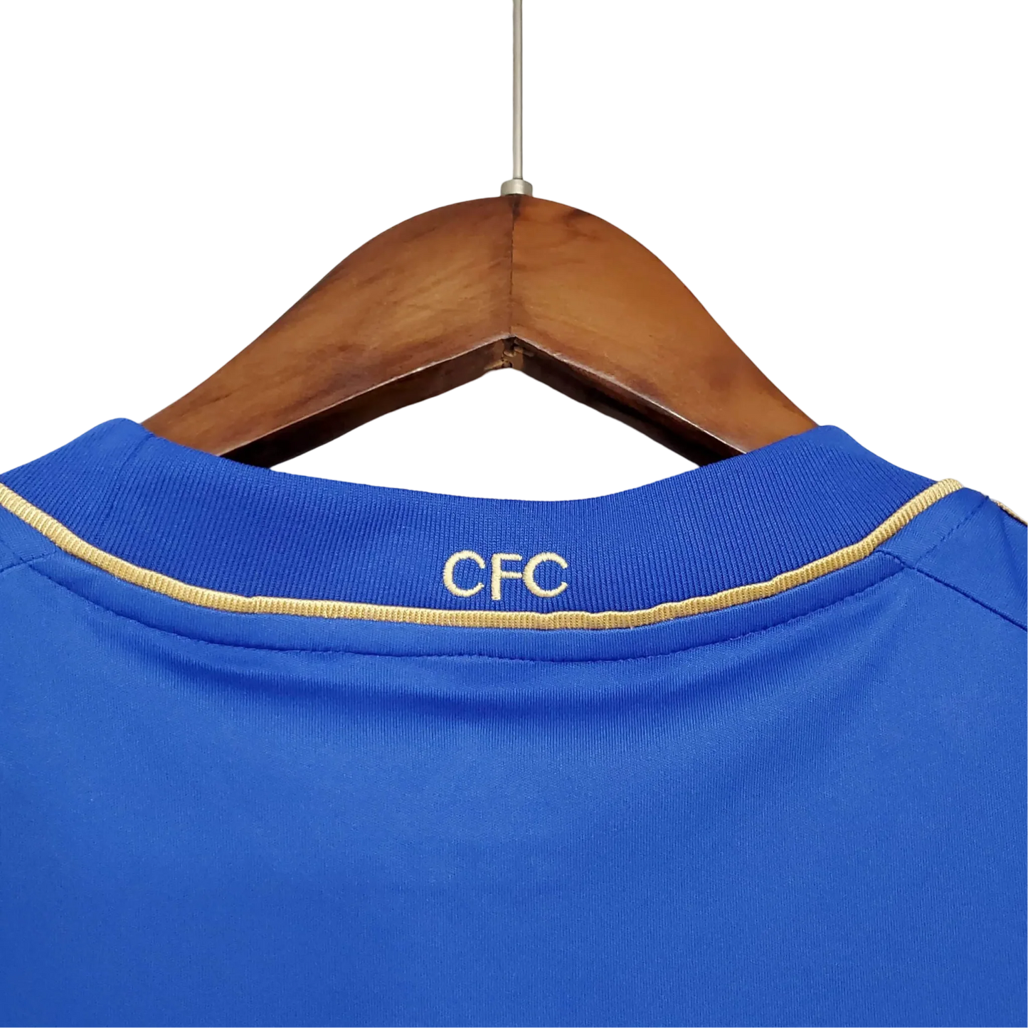 https://cdn.shopify.com/s/files/1/0826/7228/8075/files/20122013-chelsea-samsung-home-retro-kit-classickits433-298072.webp?v=1741198260
