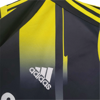 https://cdn.shopify.com/s/files/1/0826/7228/8075/files/20122013-chelsea-samsung-third-away-retro-kit-classickits433-151122.webp?v=1741198273