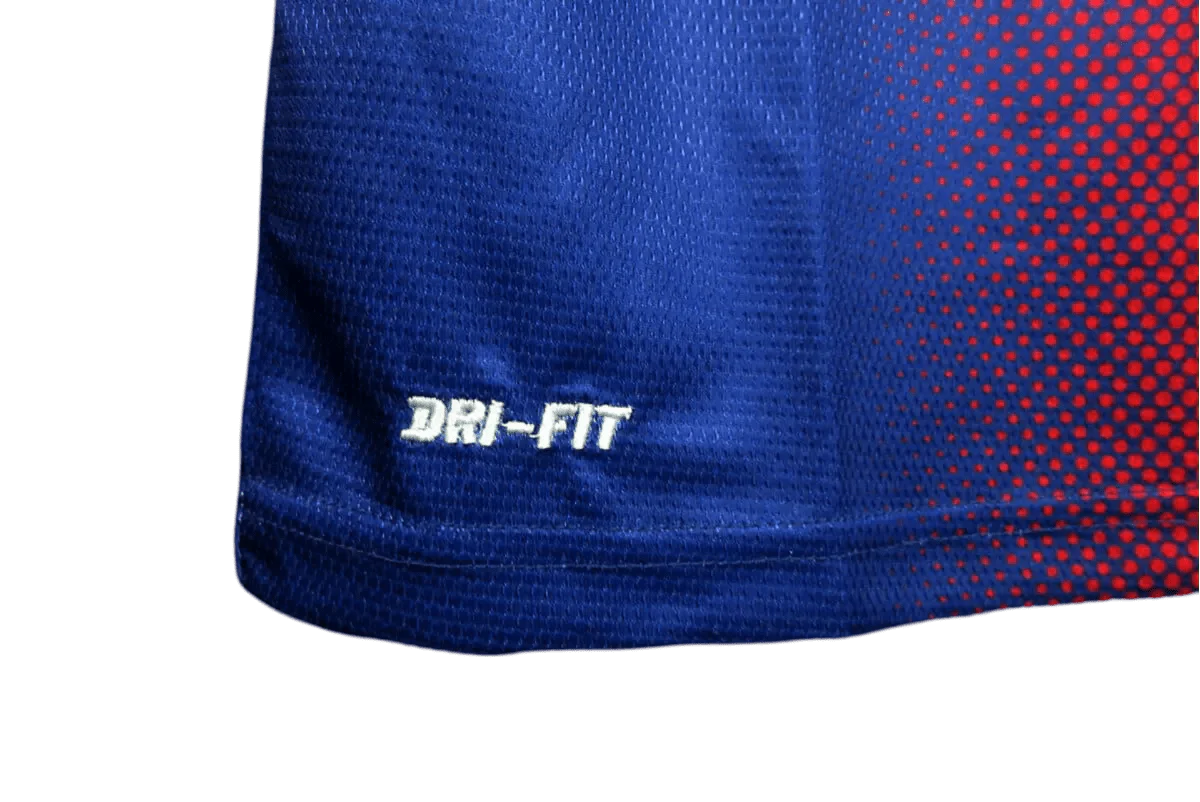 https://cdn.shopify.com/s/files/1/0826/7228/8075/files/20122013-fc-barcelona-qatar-foundation-home-retro-kit-classickits433-183712.webp?v=1741197558