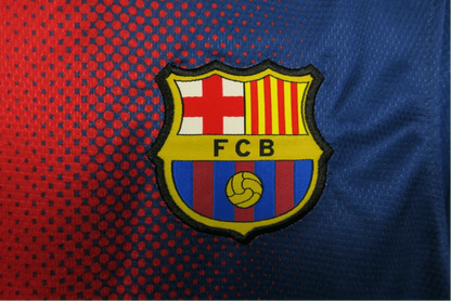 https://cdn.shopify.com/s/files/1/0826/7228/8075/files/20122013-fc-barcelona-qatar-foundation-home-retro-kit-classickits433-326410.webp?v=1741197559