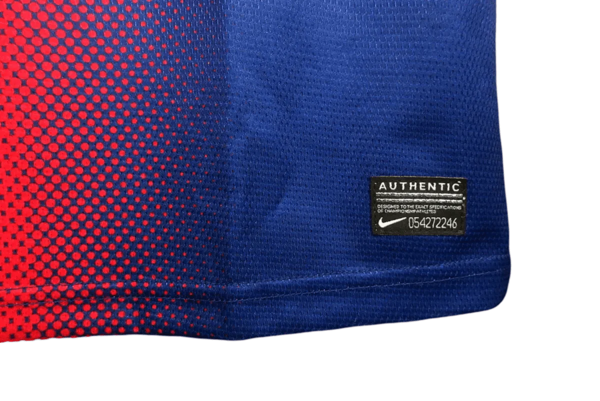 https://cdn.shopify.com/s/files/1/0826/7228/8075/files/20122013-fc-barcelona-qatar-foundation-home-retro-kit-classickits433-535341.webp?v=1741197559