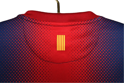 https://cdn.shopify.com/s/files/1/0826/7228/8075/files/20122013-fc-barcelona-qatar-foundation-home-retro-kit-classickits433-713240.webp?v=1741197561