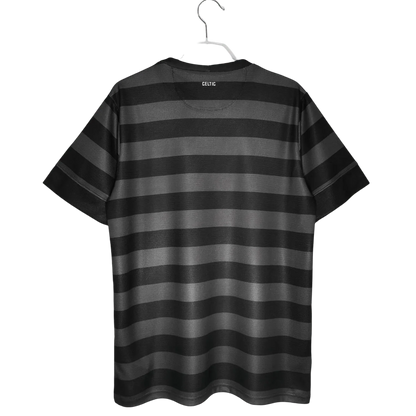 https://cdn.shopify.com/s/files/1/0826/7228/8075/files/20122013-glasgow-celtic-tennents-away-black-125th-anniv-retro-kit-classickits433-140286.webp?v=1741198260