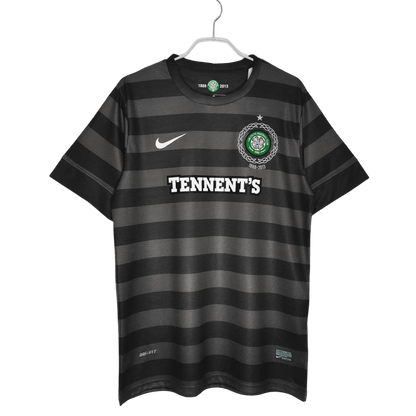https://cdn.shopify.com/s/files/1/0826/7228/8075/files/20122013-glasgow-celtic-tennents-away-black-125th-anniv-retro-kit-classickits433-476930.webp?v=1741198258