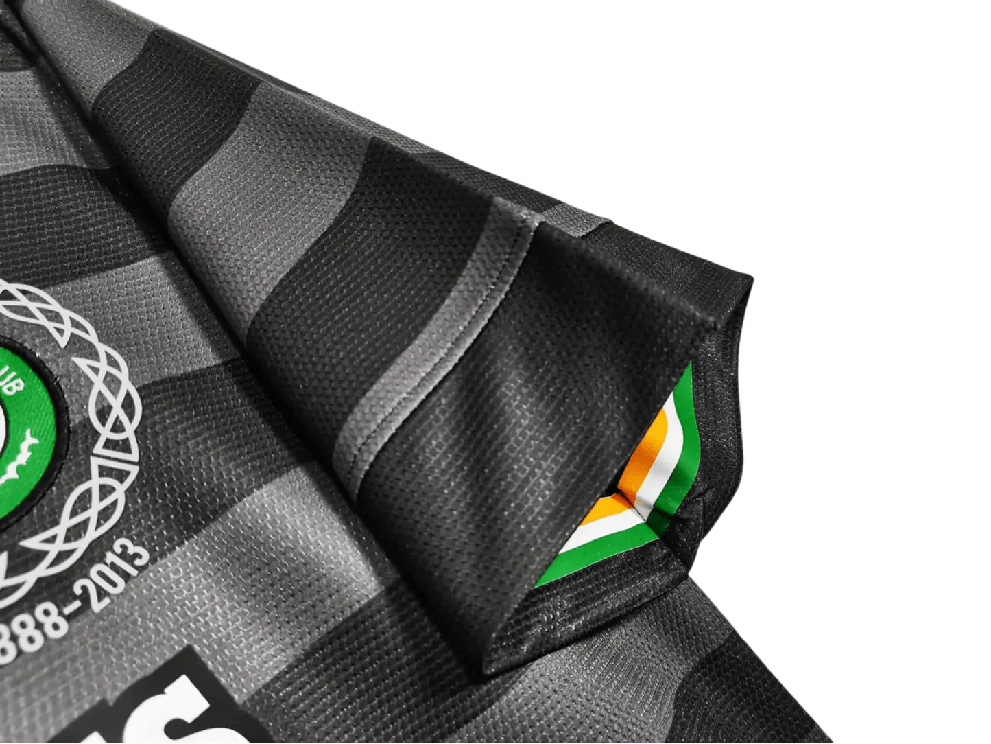 https://cdn.shopify.com/s/files/1/0826/7228/8075/files/20122013-glasgow-celtic-tennents-away-black-125th-anniv-retro-kit-classickits433-926285.webp?v=1741198260