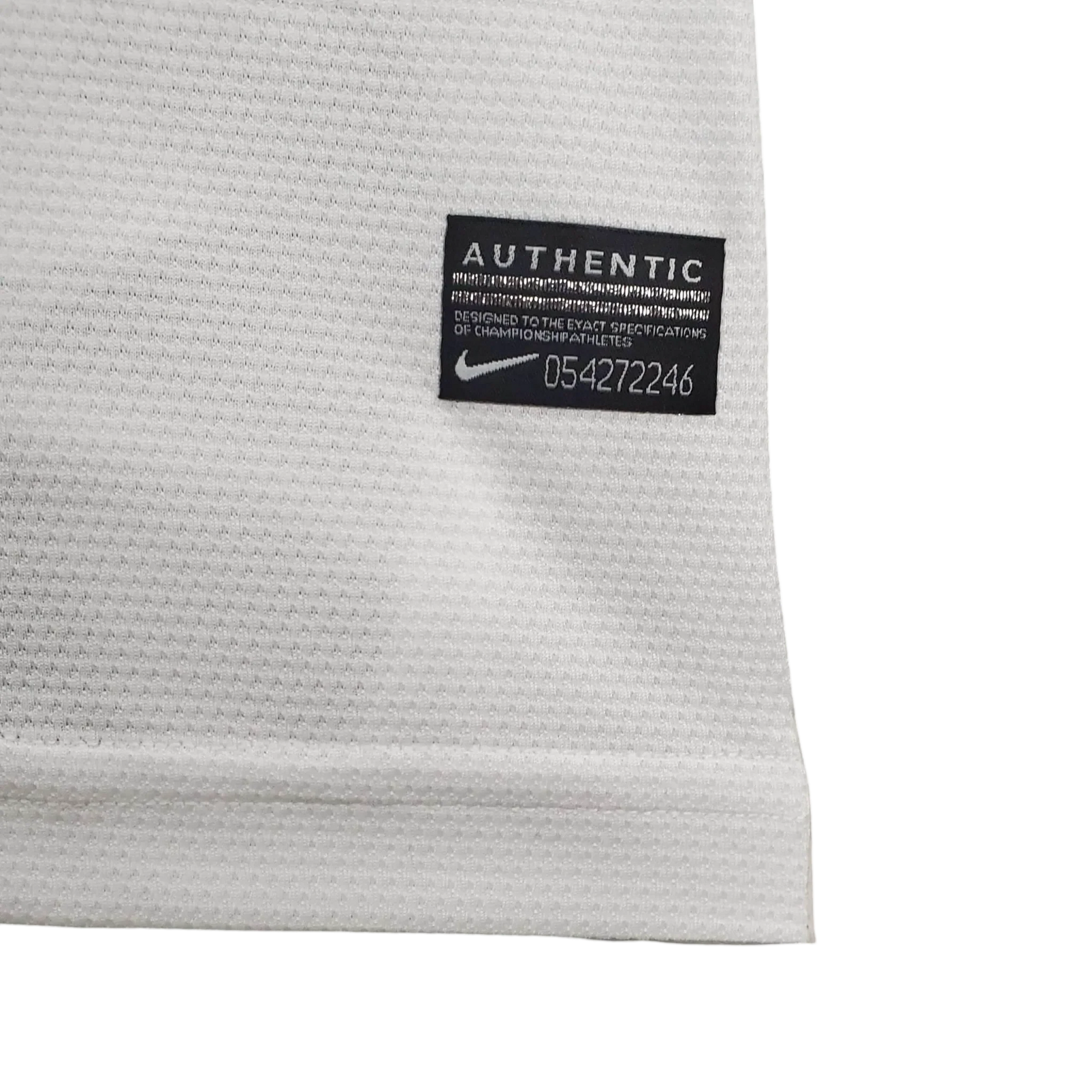 https://cdn.shopify.com/s/files/1/0826/7228/8075/files/20122013-manchester-united-aon-away-retro-kit-classickits433-709448.webp?v=1741197670