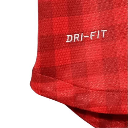 https://cdn.shopify.com/s/files/1/0826/7228/8075/files/20122013-manchester-united-aon-home-retro-kit-classickits433-862785.webp?v=1741197751