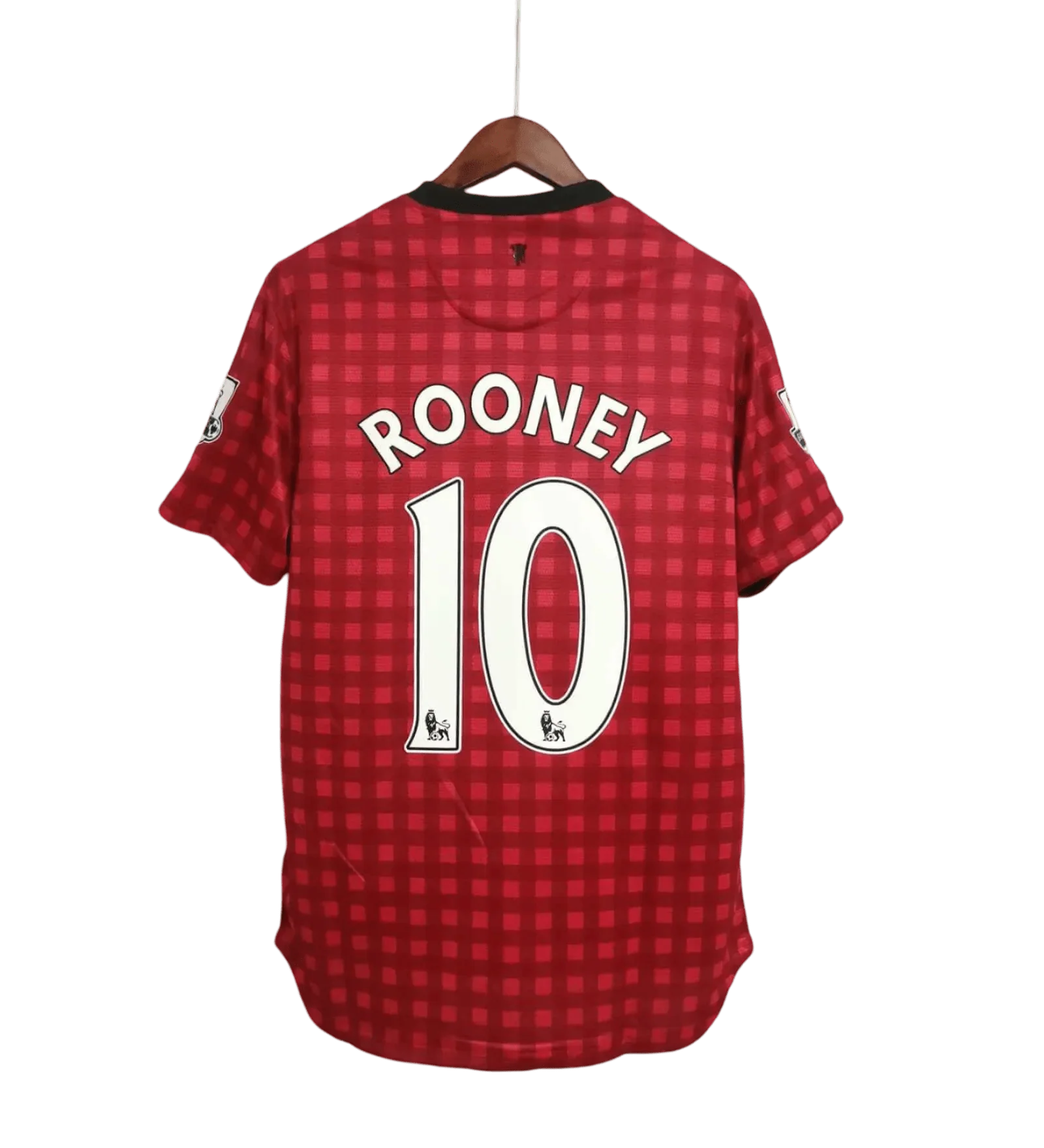 https://cdn.shopify.com/s/files/1/0826/7228/8075/files/20122013-manchester-united-aon-home-retro-kit-classickits433-929830.webp?v=1741197750