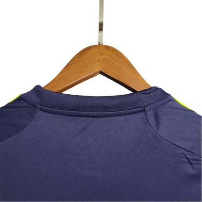https://cdn.shopify.com/s/files/1/0826/7228/8075/files/20122013-real-madrid-bwin-away-retro-kit-320678.webp?v=1741197476