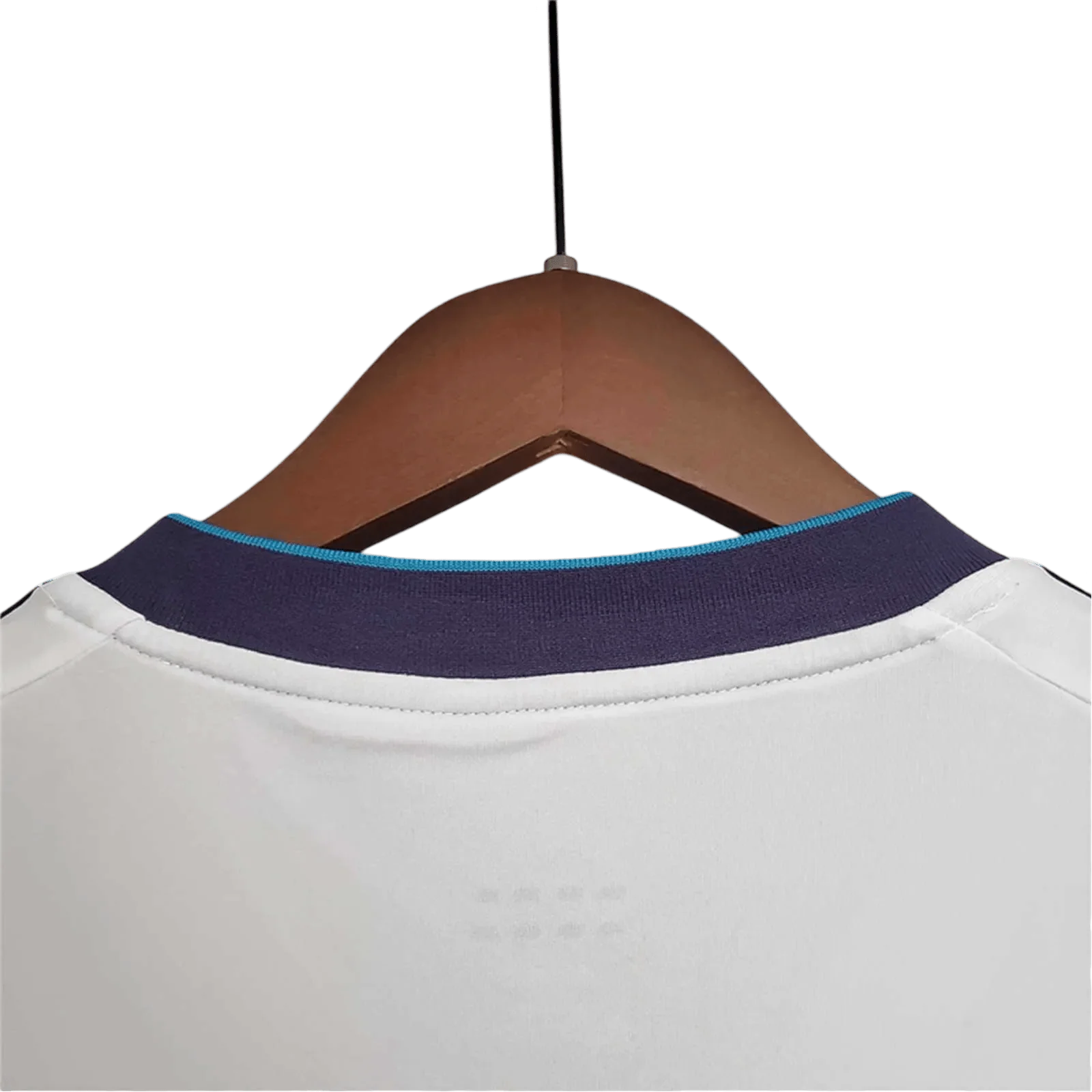 https://cdn.shopify.com/s/files/1/0826/7228/8075/files/20122013-real-madrid-bwin-home-retro-kit-813844.webp?v=1741197438