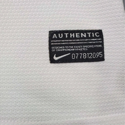 https://cdn.shopify.com/s/files/1/0826/7228/8075/files/2013-england-home-retro-kit-143567.webp?v=1741197045