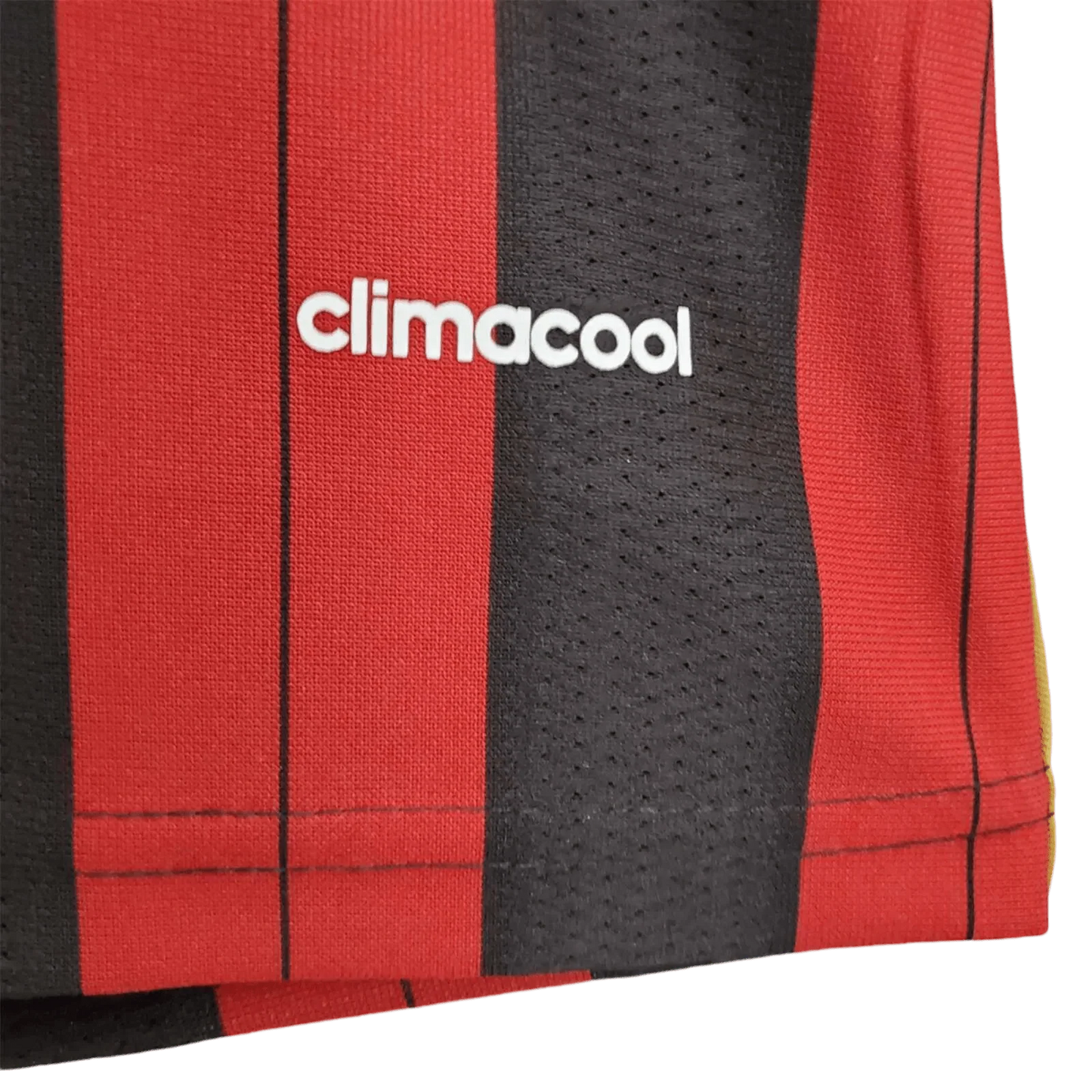 https://cdn.shopify.com/s/files/1/0826/7228/8075/files/20132014-ac-milan-fly-emirates-home-retro-kit-112637.webp?v=1741197454