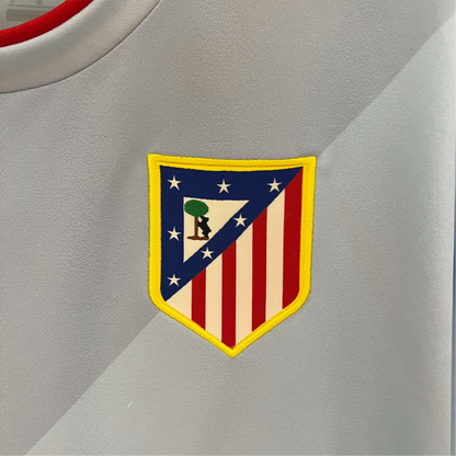 https://cdn.shopify.com/s/files/1/0826/7228/8075/files/20132014-atletico-madrid-azerbaijan-away-retro-kit-classickits433-109980.webp?v=1741198256