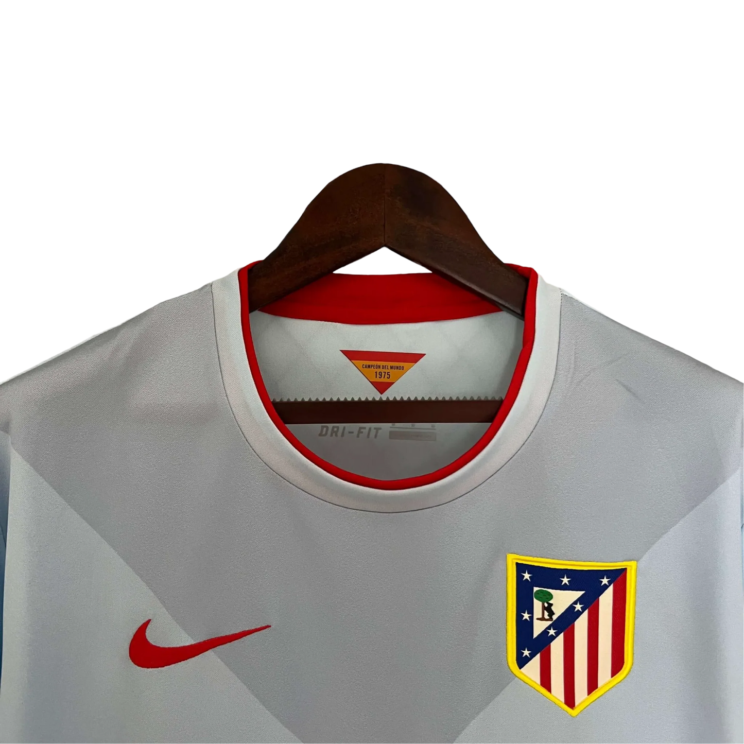 https://cdn.shopify.com/s/files/1/0826/7228/8075/files/20132014-atletico-madrid-azerbaijan-away-retro-kit-classickits433-642371.webp?v=1741198257