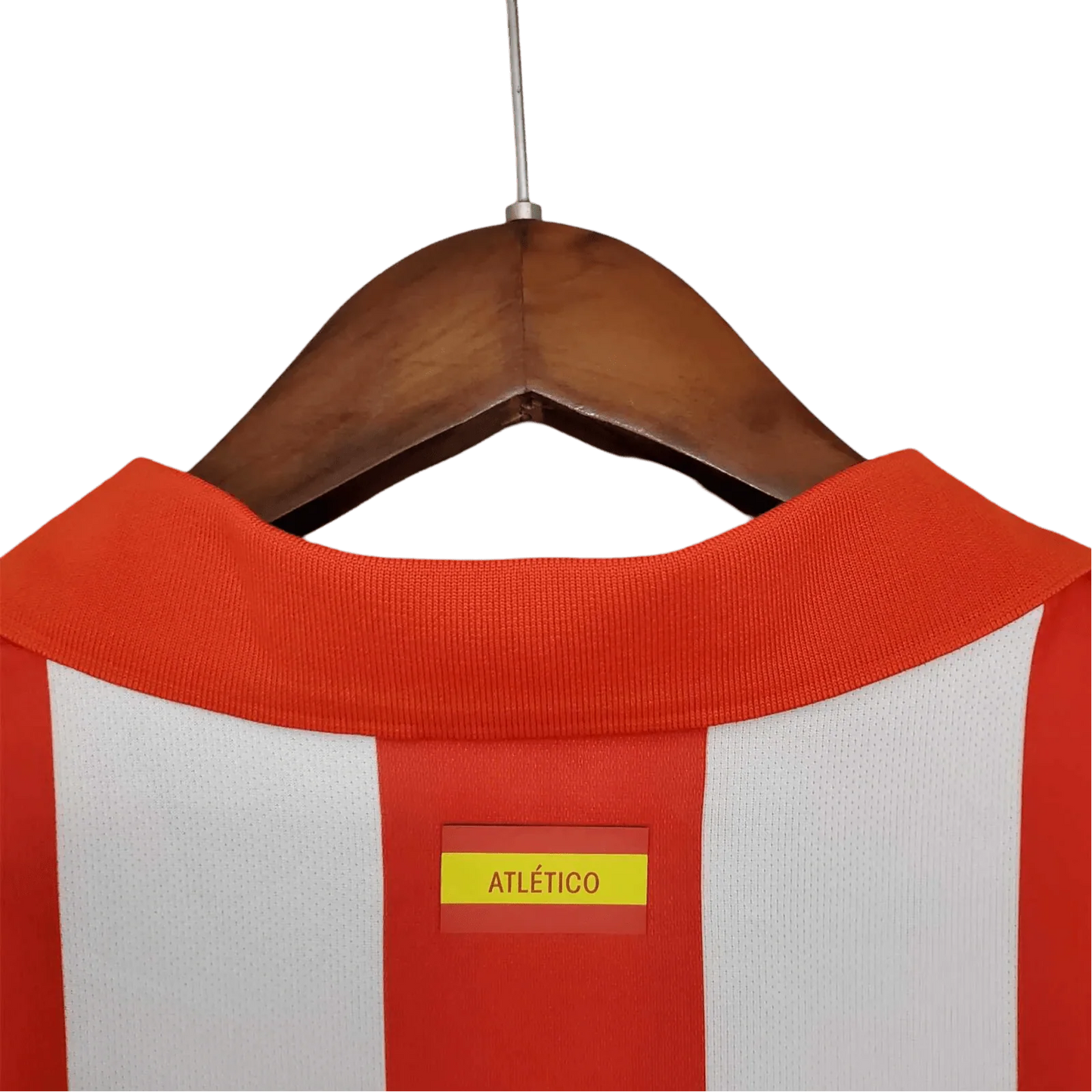 https://cdn.shopify.com/s/files/1/0826/7228/8075/files/20132014-atletico-madrid-azerbaijan-home-retro-kit-classickits433-189581.webp?v=1741198260