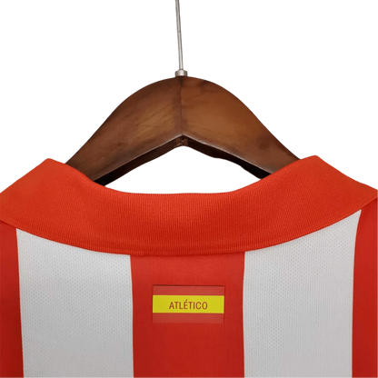 https://cdn.shopify.com/s/files/1/0826/7228/8075/files/20132014-atletico-madrid-azerbaijan-home-retro-kit-classickits433-189581.webp?v=1741198260